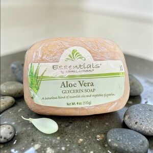 🤎CLEARLY NATURAL🤎Essentials Aloe Vera Glycerin Soap/NIP
